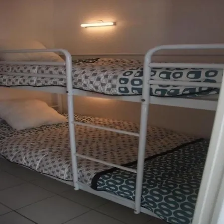 Sete, 2 Pieces, 4 Personnes - Fr-1-472a-50 Sète